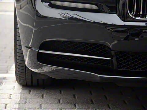 2017�� 6.6T Black Badge Edition