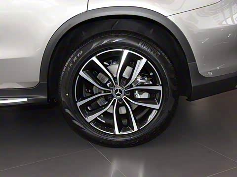 2020�� �Ŀ� GLC 300 L 4MATIC ������