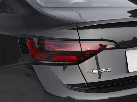 2025�� �Ŀ��� 300TSI DSG��Խ��