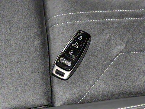 2025�� Avant 45 TFSI ��̽�ռ�