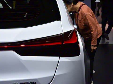 2019�� 260h F SPORT�� ��VI