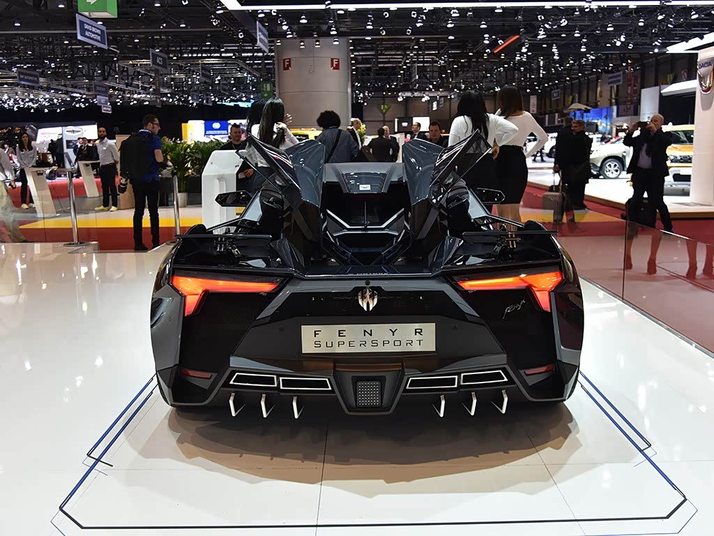 W Motors Fenyr Supersport, Купе: фото поколения