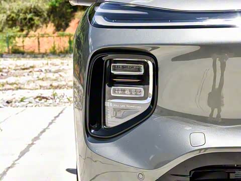 2025�� 215�콢��