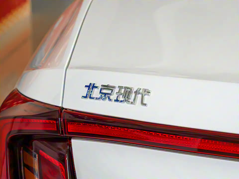 2021�� LUX����