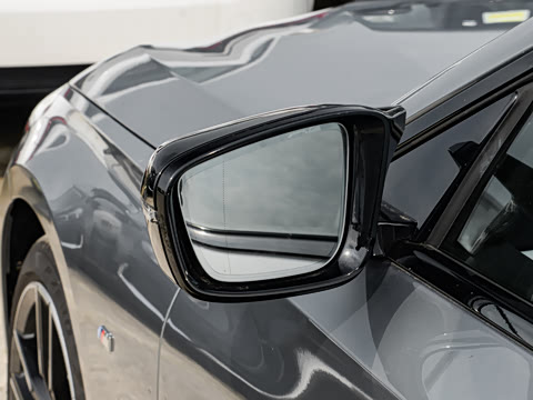 2025�� M240i xDrive