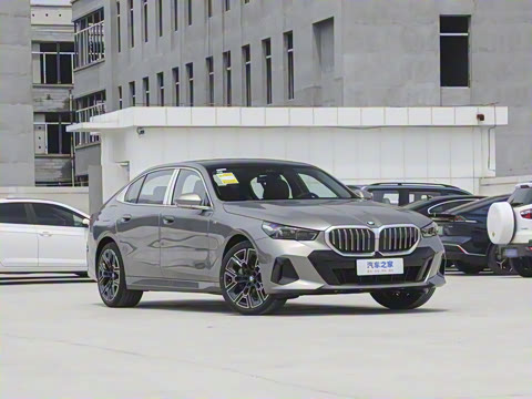 2025�� 530Li xDrive M�˶���װ