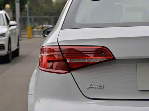 2020�� Sportback 35 TFSI ʱ���� ��VI