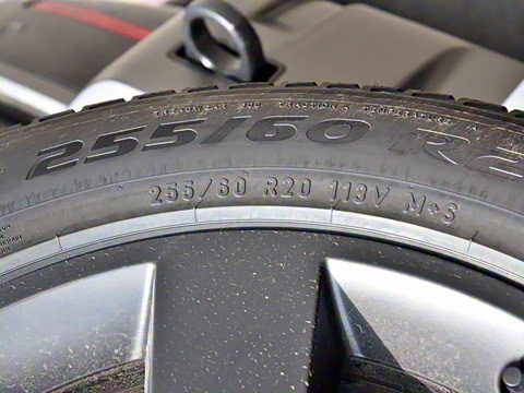 2022�� 110 P400 X-DYNAMIC HSE