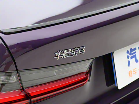 2025�� 330i 50����������