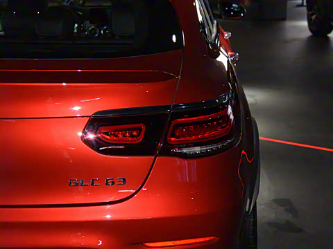 2020�� AMG GLC 63 4MATIC+  ����SUV