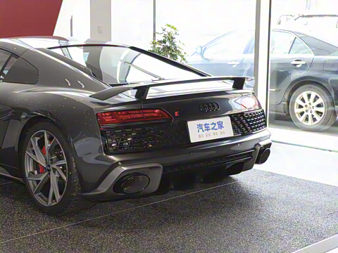 2022�� V10 Coupe performance