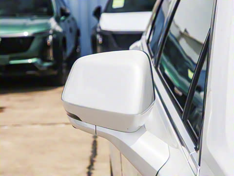 2025�� 2.0T �󶼻���