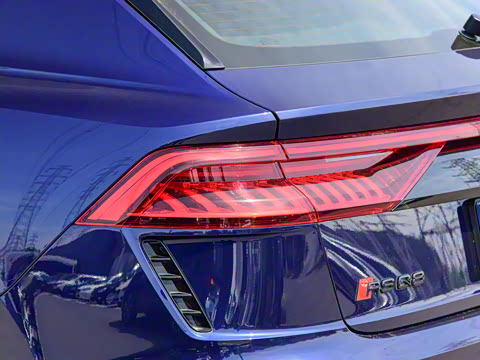 2021�� RS Q8 4.0T ������