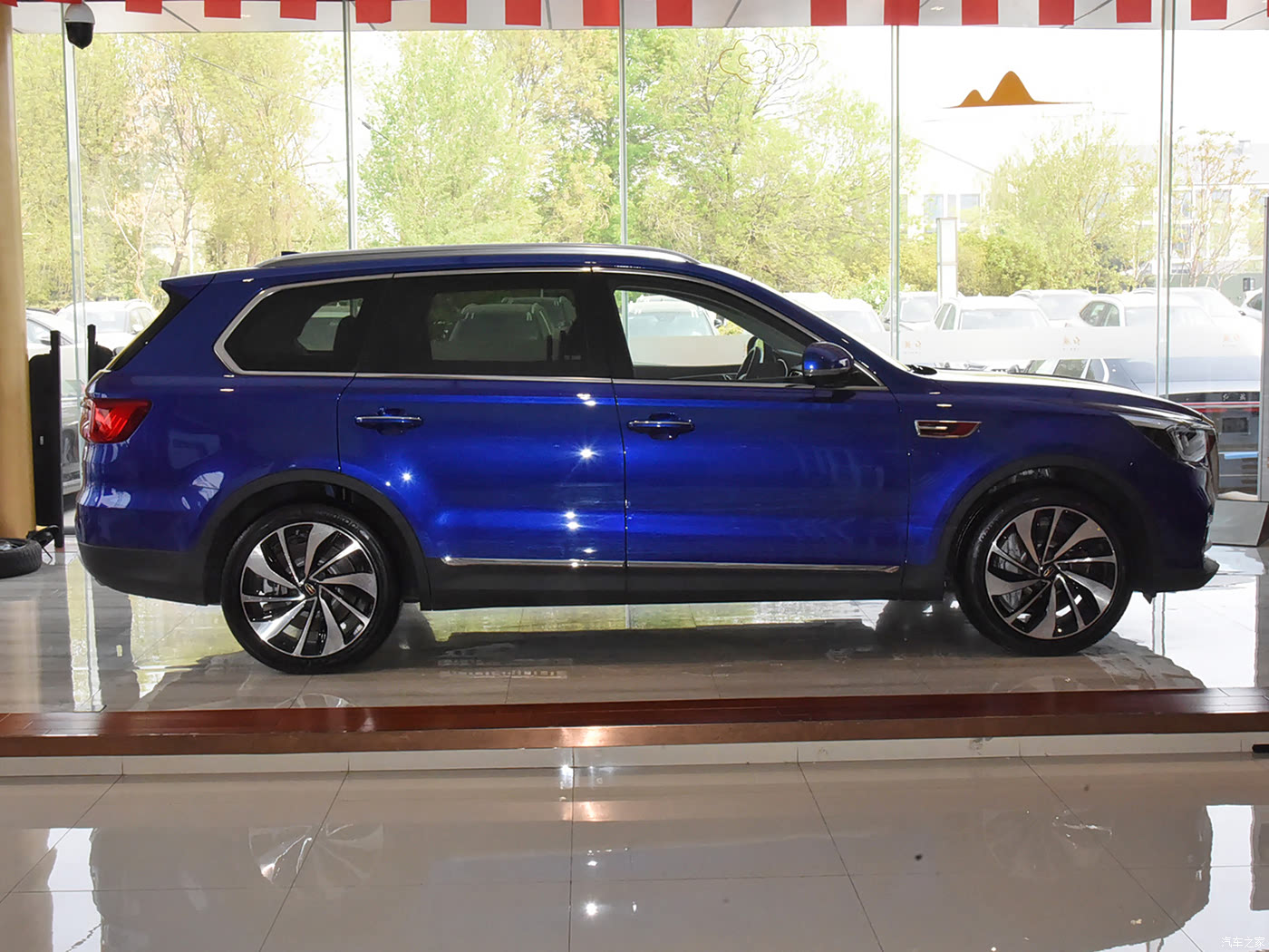 汽车之家>汽车图片>红旗>红旗hs7>2021款3.