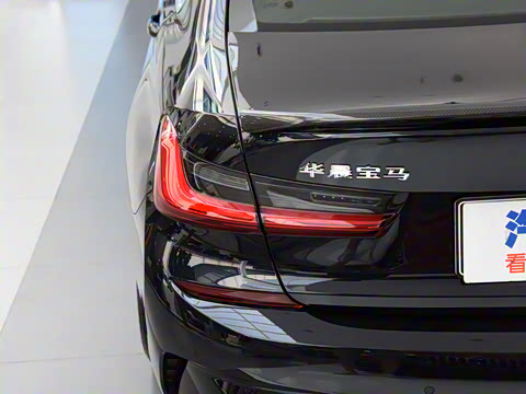 2021�� �Ŀ�� 325Li M�˶���װ