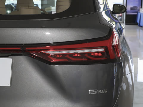 2026�� 165km ������������Ultra 5��