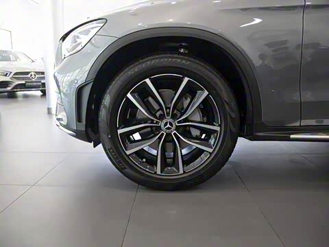 2020�� �Ŀ� GLC 300 L 4MATIC ������