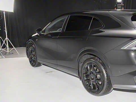 2025�� 702 �������� Ultra