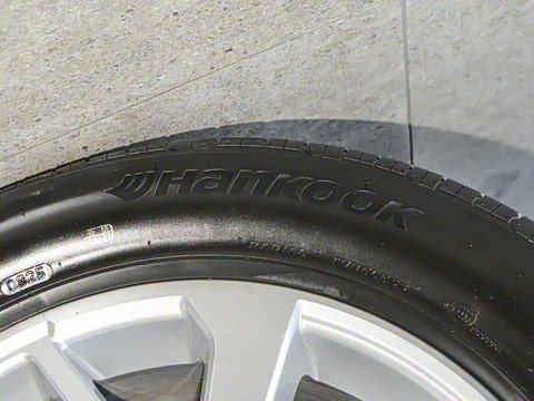 2025�� quattro 45�����ذ� 35TFSI ��ȡ��	