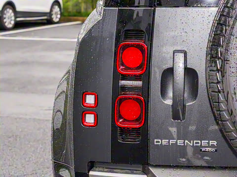 2022�� 110 P400 X-DYNAMIC HSE