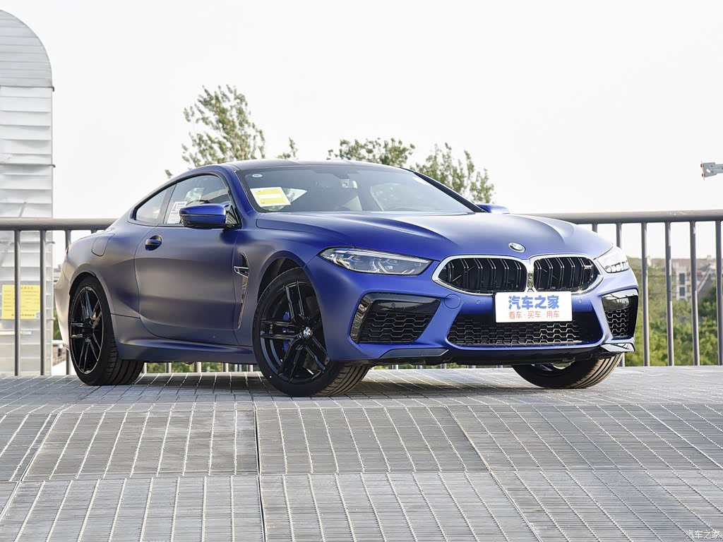 汽车之家>汽车图片>宝马>宝马m8>2019款m8双门轿跑车>当前车型此配置