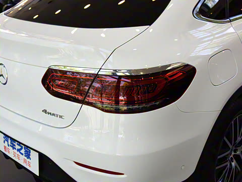 2021�� GLC 300 4MATIC ����SUV