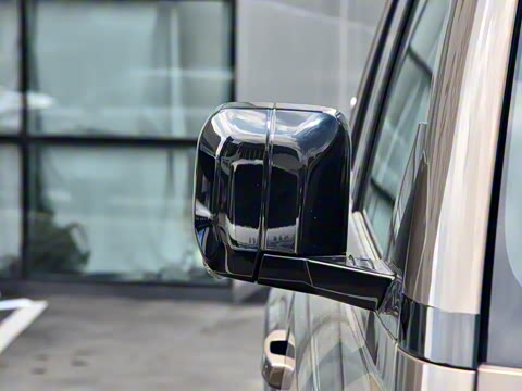 2022�� 110 P400 X-DYNAMIC HSE