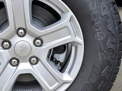 2019�� 2.0T Sahara ���ŵ綯����� ��VI