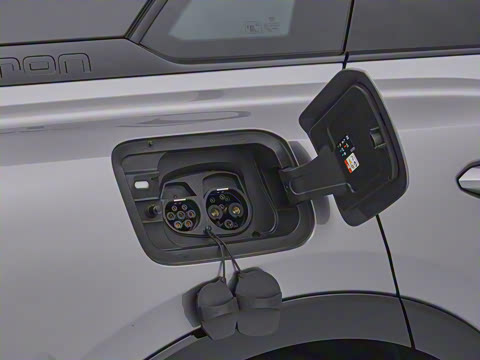 2023�� 50 e-tron quattro ��ҫ�� Ӱ��ʿ��