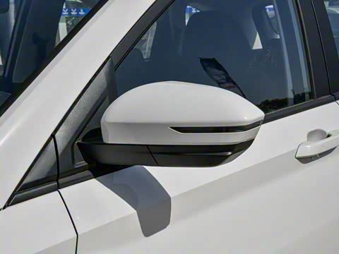 2018�� 1.5T �ֶ���Ӣ�� ��V