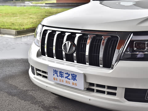 2023�� 4.6L V8 �캽��