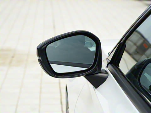 2025�� HATCHBACK 240TURBO �ֶ��ھ���