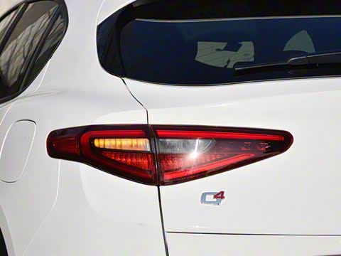 2017�� 2.0T 200HP ��Ӣ��