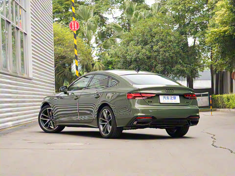 2025�� Sportback ��ذ� 40 TFSI quattro ����������