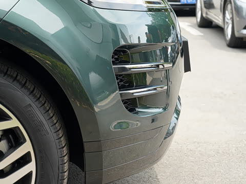 2021�� ����L 249PS R-Dynamic First edition �׷���