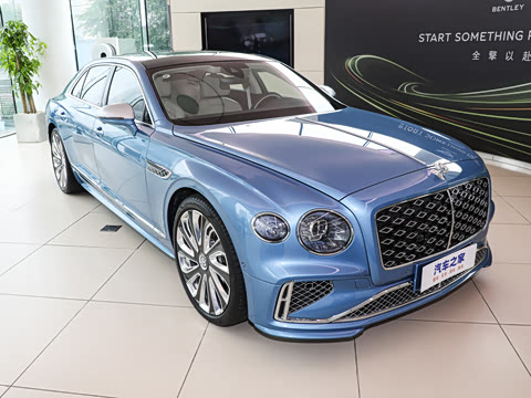 2026�� 4.0T V8 Mulliner