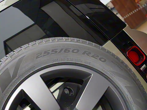 2022�� 110 P400 X-DYNAMIC HSE