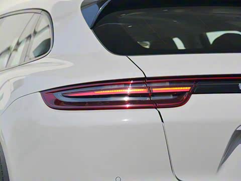 2017�� Panamera 4 Sport Turismo 3.0T