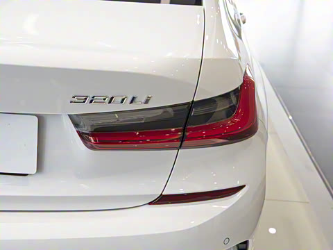 2021�� �Ŀ�� 320Li M�˶���װ