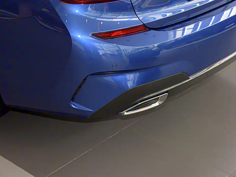 2021�� �Ŀ�� 320Li M�˶���װ