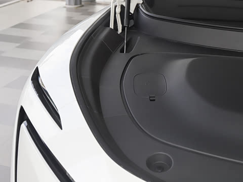 2025�� �Ŀ� Max ���̰�