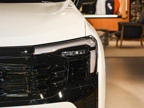 2025�� EcoBoost 170 ������