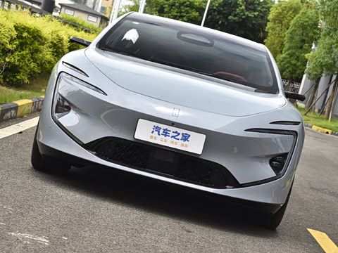 2025�� �Ŀ� Ultra���̰�