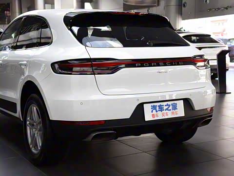 2018�� Macan 2.0T