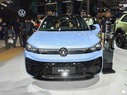 2025�� PRO 380TSI ���� R-Line �����