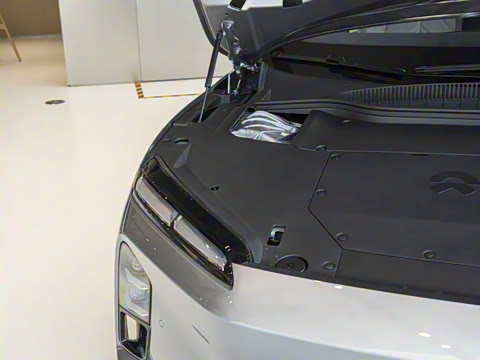 2025�� �ھ������ 75kWh Touring