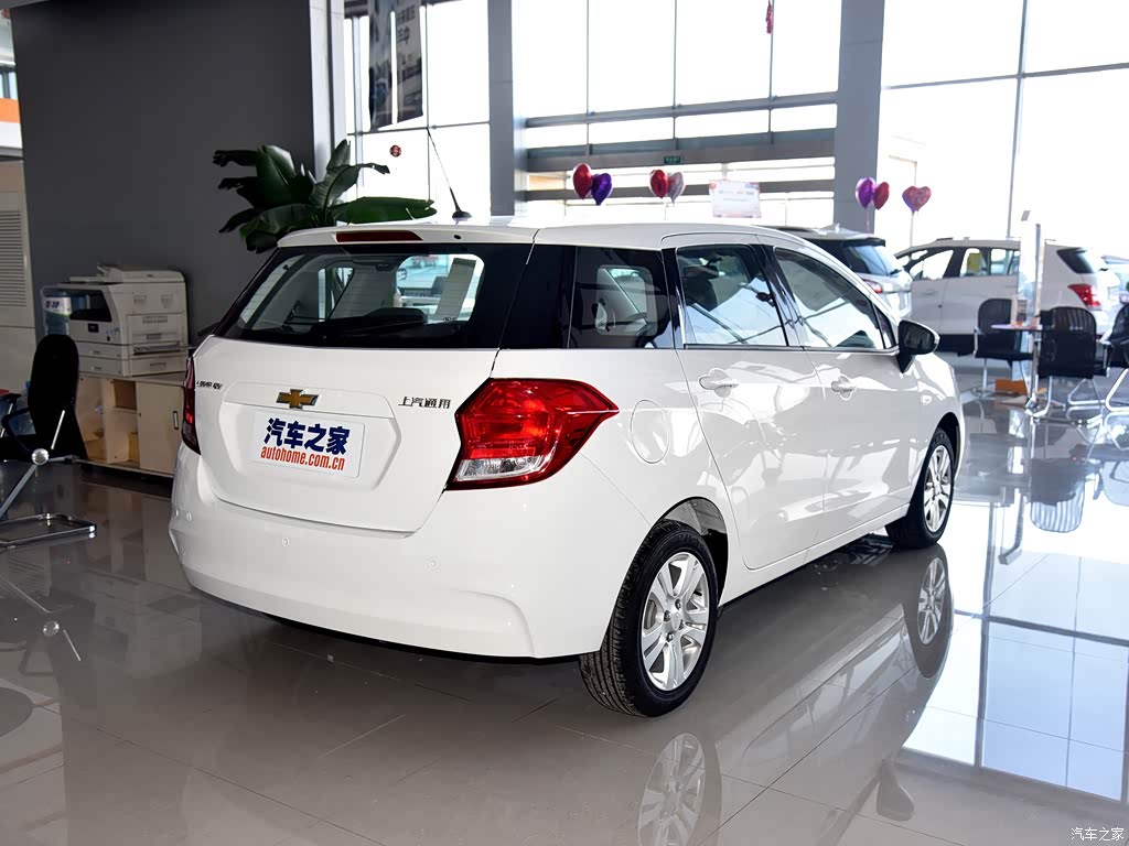 汽车图片 雪佛兰 乐风rv 2018款 1.5l 自动智行版