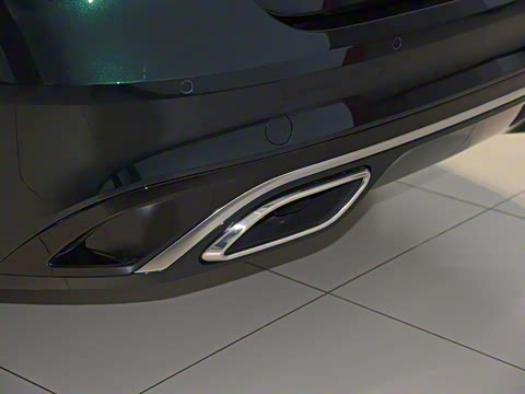 2021�� XFL 2.0T P300 �����콢�˶���