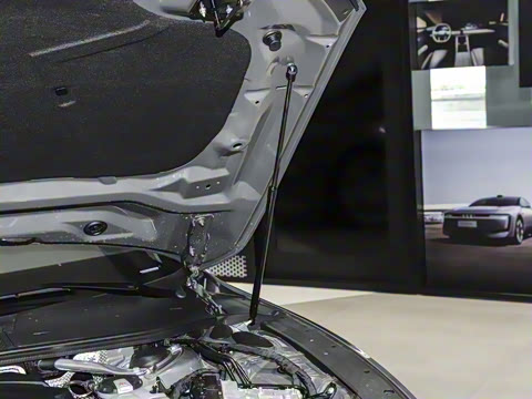 2025�� 45 TFSI quattro ������