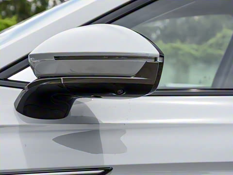 2025�� 2.0T �Զ���+